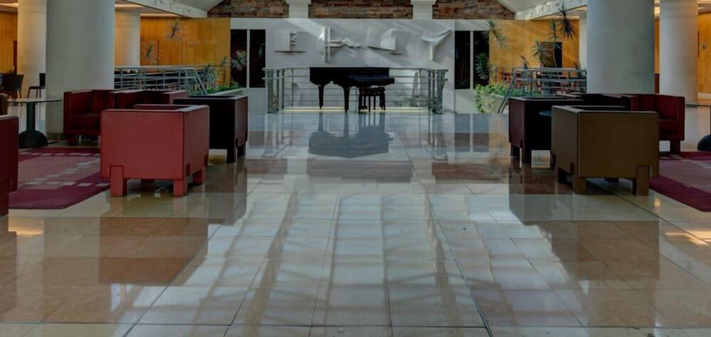 Vip Executive Entrecampos Hotel & Conference Lisabona Exterior foto