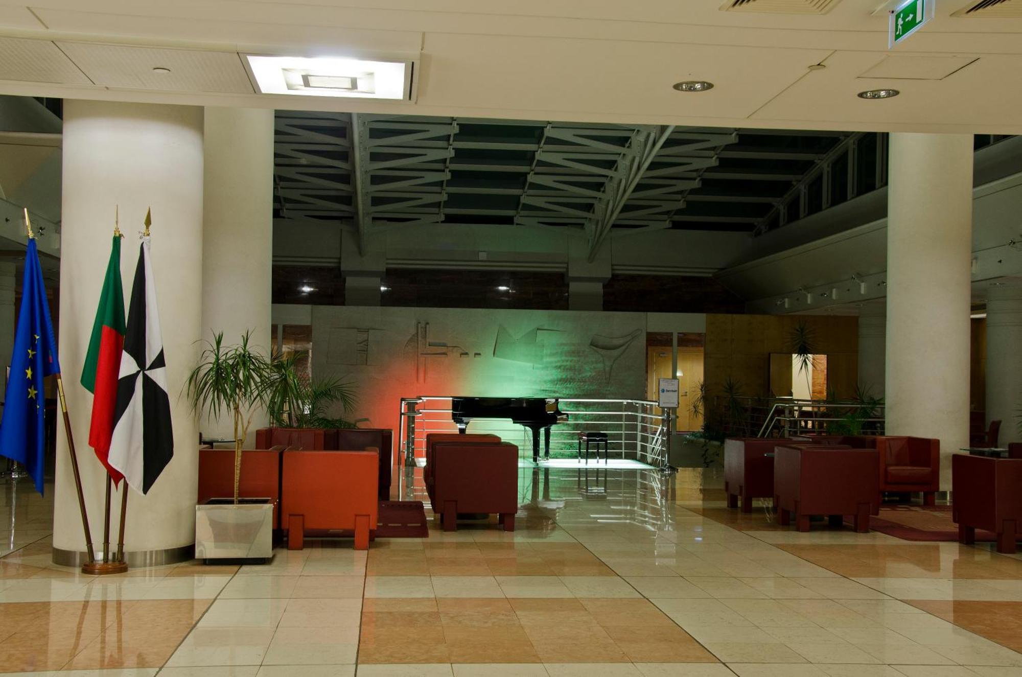Vip Executive Entrecampos Hotel & Conference Lisabona Exterior foto