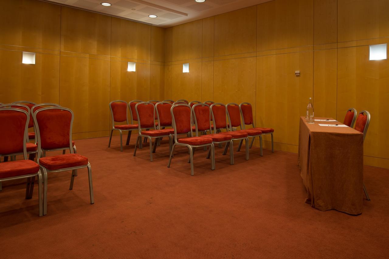 Vip Executive Entrecampos Hotel & Conference Lisabona Exterior foto